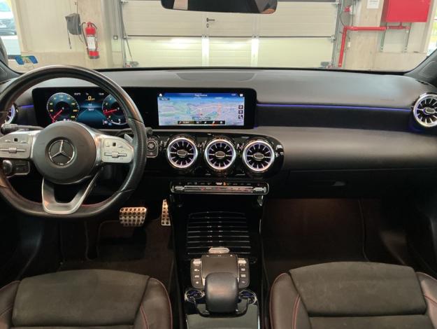 MERCEDES-BENZ A 180 AMG Pack Night Pano  