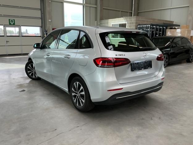 MERCEDES-BENZ B-Klasse B 180 d
