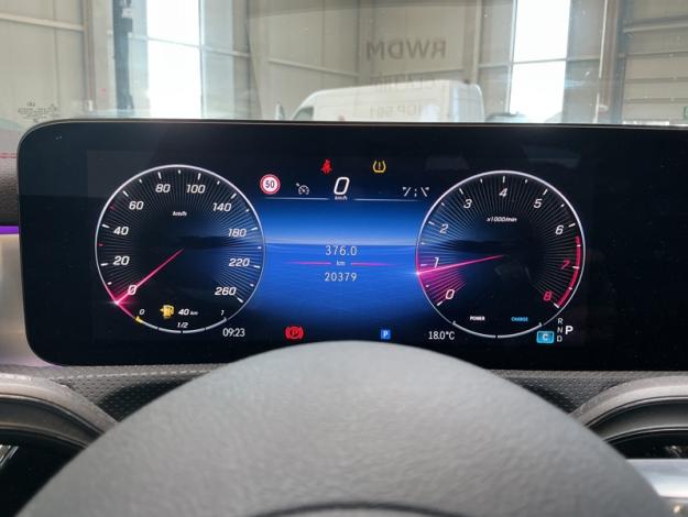 MERCEDES-BENZ CLA CLA 180