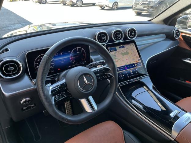 MERCEDES-BENZ GLC SUV GLC 220d 4MATIC AMG Line (10/17)