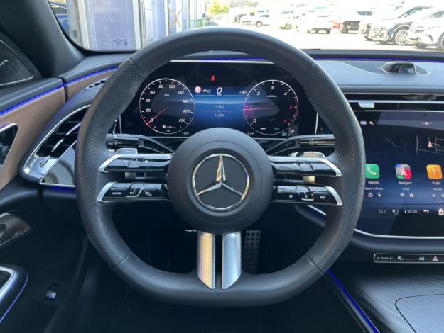 MERCEDES-BENZ  Třídy E E 220 d 4MATIC AMG Line Panorama (11/18)