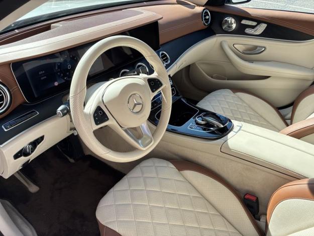 MERCEDES-BENZ  Třídy E E 400 4MATIC Designo (10/18)