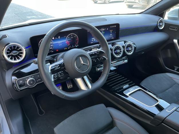 MERCEDES-BENZ  Třídy A A 200 d AMG Style Edition (10/17)