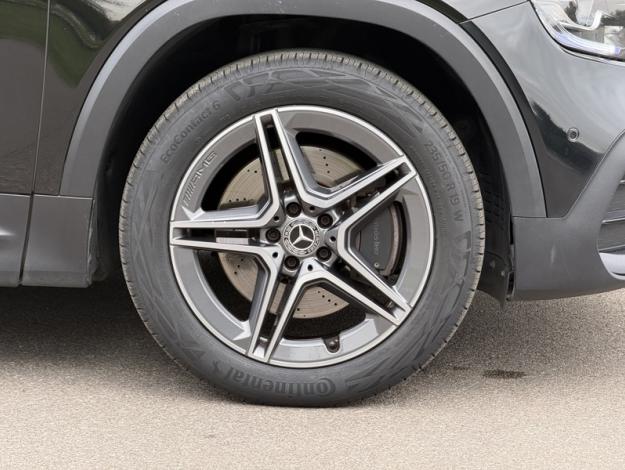 MERCEDES-BENZ GLB 250 4MATIC AMG Line  