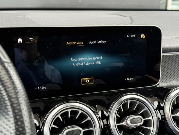 MERCEDES-BENZ GLB 250 4MATIC AMG Line  