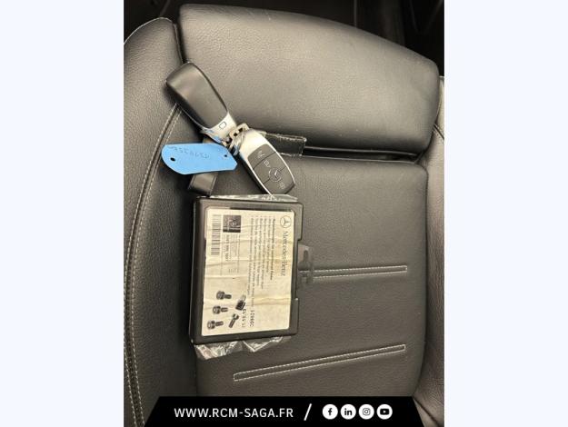 MERCEDES-BENZ GLB 250 4MATIC AMG Line  