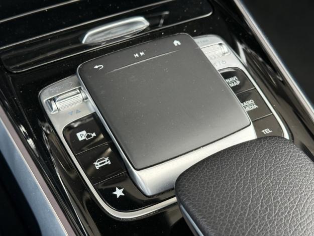 MERCEDES-BENZ GLB 250 4MATIC AMG Line  