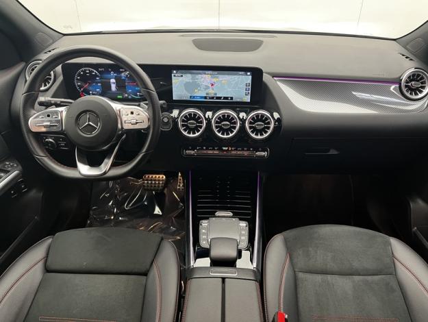 MERCEDES-BENZ GLA 250 e AMG Line  