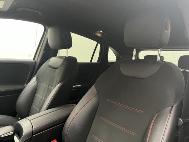 MERCEDES-BENZ GLA 250 e AMG Line  