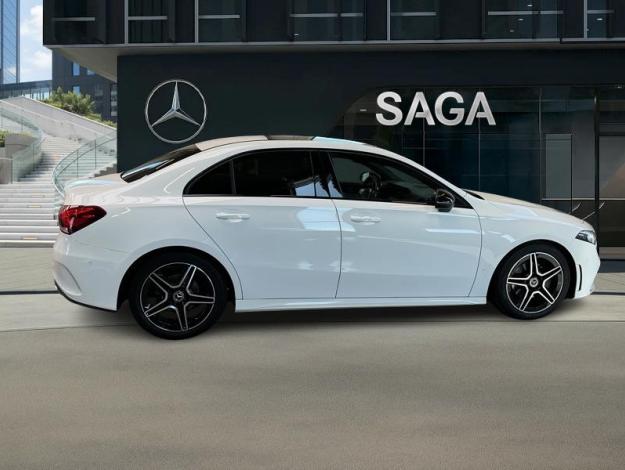 MERCEDES-BENZ A 200 d Berline AMG Toit Pano  