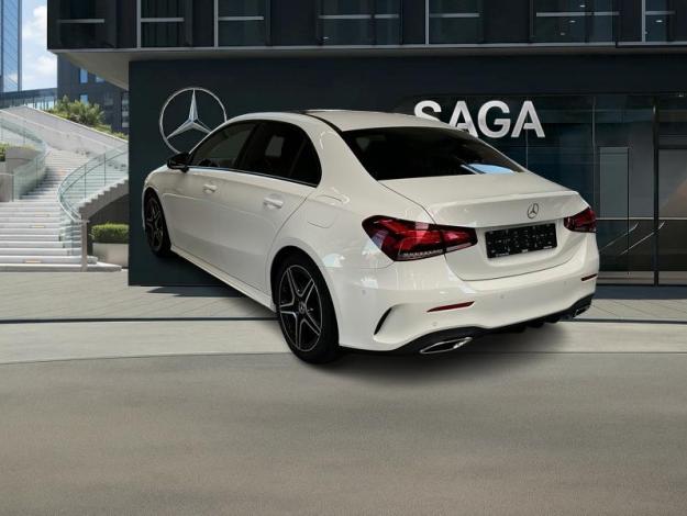 MERCEDES-BENZ A 200 d Berline AMG Toit Pano  