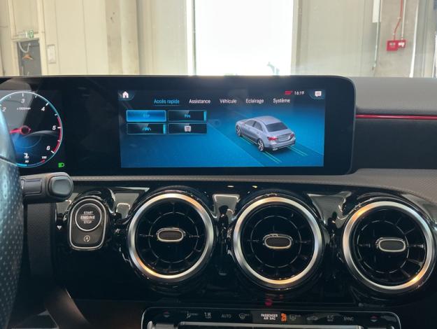 MERCEDES-BENZ A 200 d Berline AMG Toit Pano  