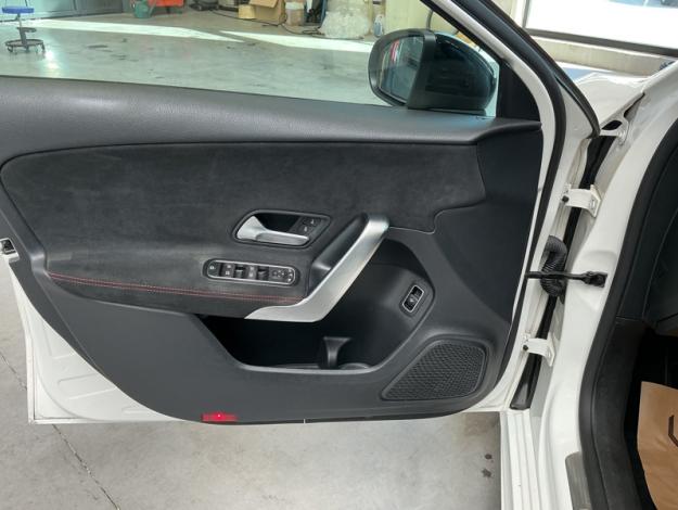 MERCEDES-BENZ A 200 d Berline AMG Toit Pano  