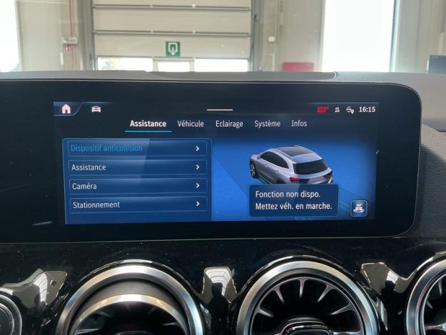 MERCEDES-BENZ GLA-Klasse GLA 200 AMG Line