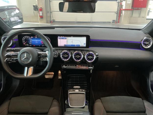 MERCEDES-BENZ A A 180 d