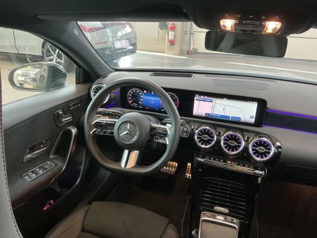 MERCEDES-BENZ A A 180 d