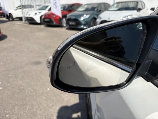 TOYOTA C-HR 1.8 HYBRIDE 122 GRAPHIC  