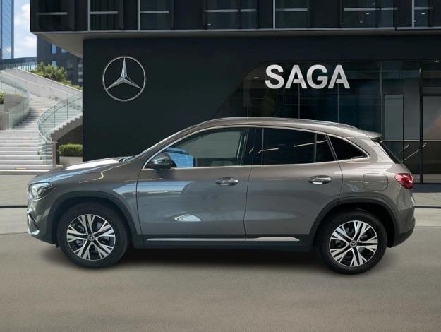 MERCEDES-BENZ GLA 250 e Luxury Line Toit Pano  