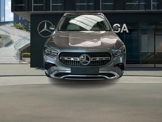 MERCEDES-BENZ GLA 250 e Luxury Line Toit Pano  