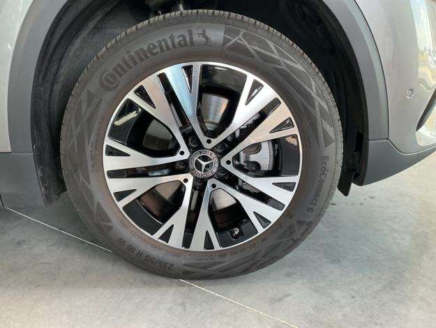 MERCEDES-BENZ GLA 250 e Luxury Line Toit Pano  