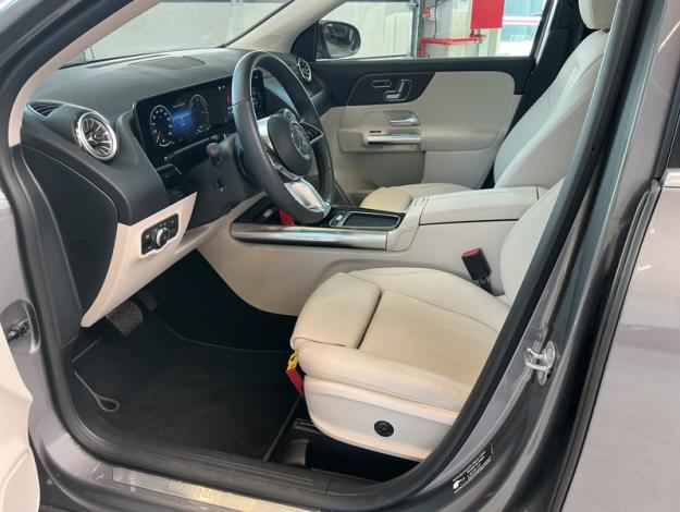 MERCEDES-BENZ GLA 250 e Luxury Line Toit Pano  