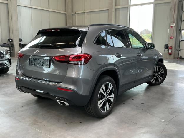 MERCEDES-BENZ GLA-Klasse GLA 250 e Off-Roader