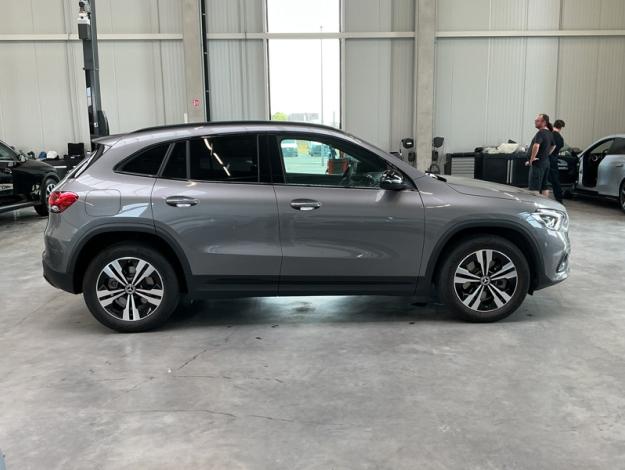 MERCEDES-BENZ GLA-Klasse GLA 250 e Off-Roader