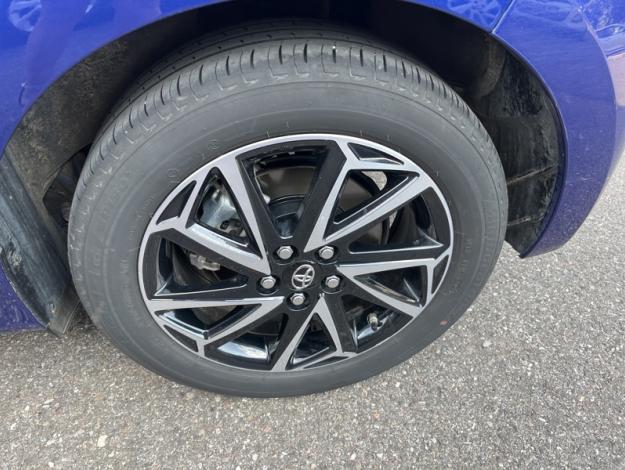TOYOTA Yaris 116h Design  