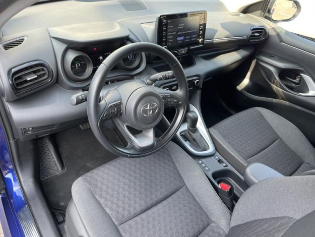 TOYOTA Yaris 116h Design  