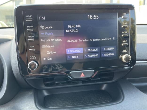 TOYOTA Yaris 116h Design  