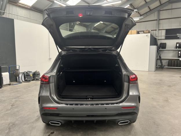 MERCEDES-BENZ GLA-Klasse GLA 220 d 4MATIC Off-Roader