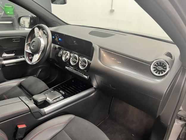 MERCEDES-BENZ GLA-Klasse GLA 220 d 4MATIC Off-Roader