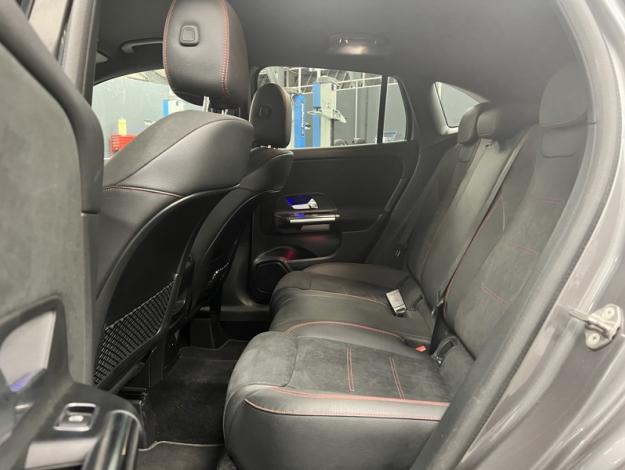 MERCEDES-BENZ GLA-Klasse GLA 220 d 4MATIC Off-Roader