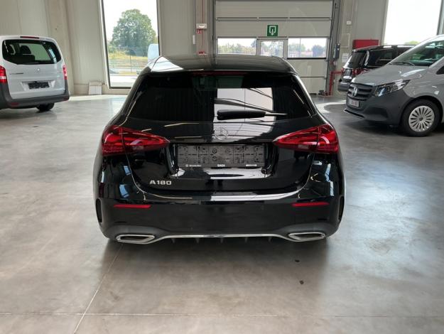MERCEDES-BENZ A 180 AMG Line Toit Pano  