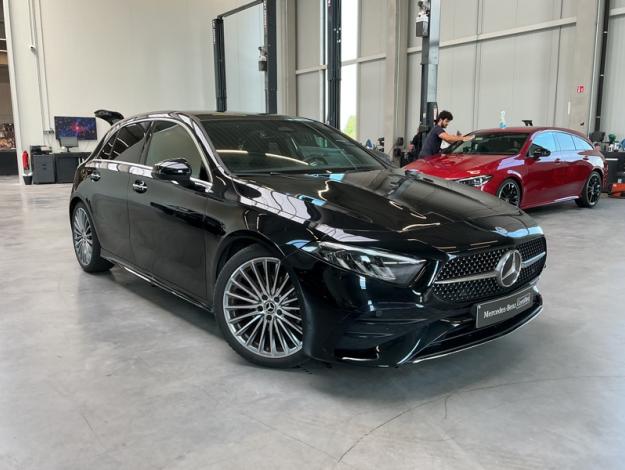 MERCEDES-BENZ A 180 AMG Line Toit Pano  