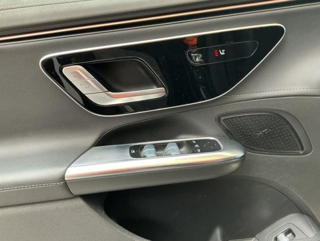 MERCEDES-BENZ EQE 300 Berline Luxury Line  