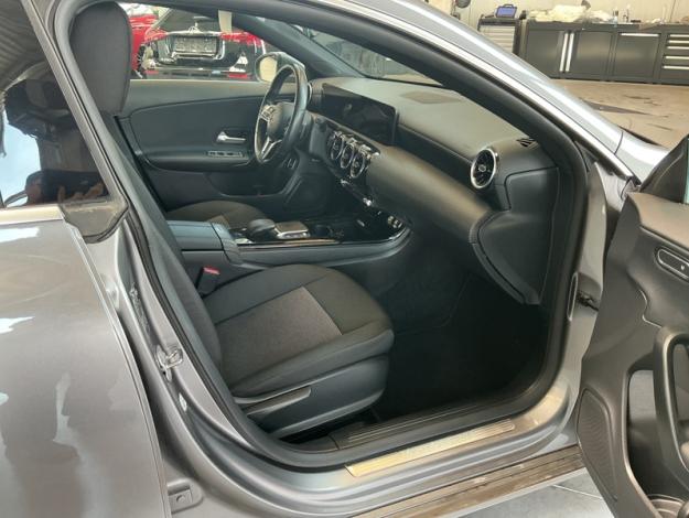 MERCEDES-BENZ CLA CLA 180