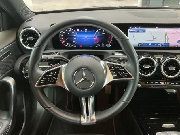 MERCEDES-BENZ A 180 d Luxury Line Facelift  