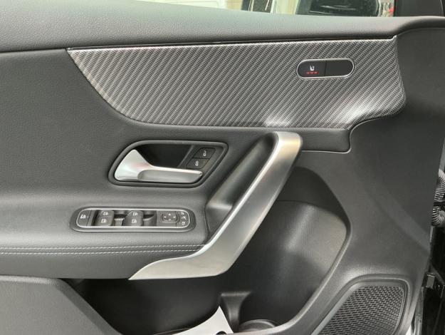 MERCEDES-BENZ A 180 d Luxury Line Facelift  