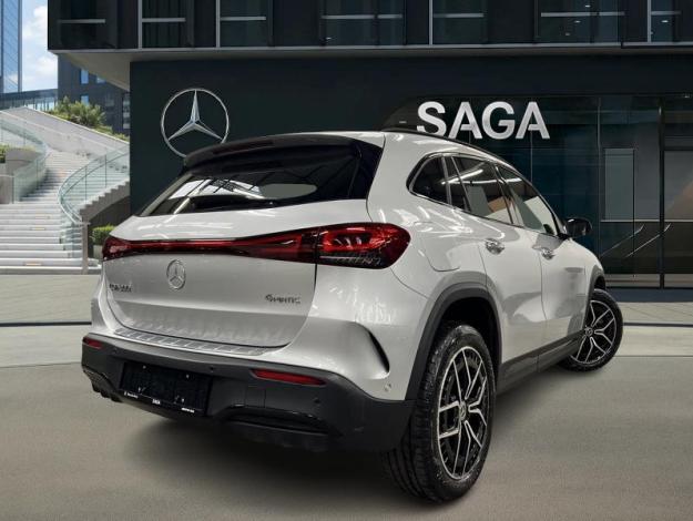 MERCEDES-BENZ EQA 300 4MATIC AMG Pack Night Pano  