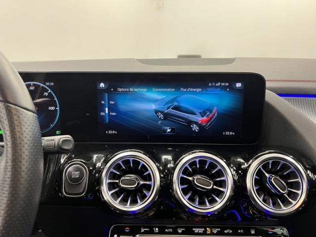 MERCEDES-BENZ EQA 300 4MATIC AMG Pack Night Pano  