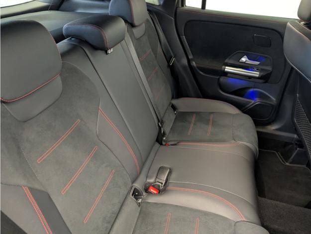 MERCEDES-BENZ GLA 200 d AMG Line  GLA 200 d AMG Line