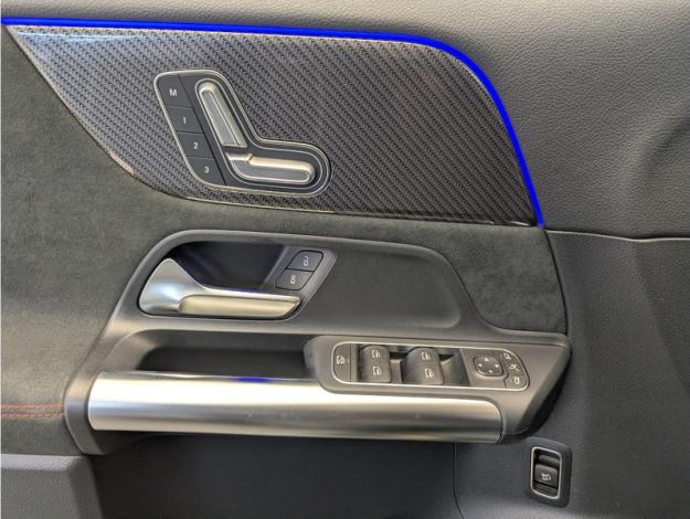 MERCEDES-BENZ GLA 200 d AMG Line  GLA 200 d AMG Line