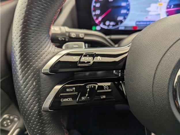 MERCEDES-BENZ GLA 200 d AMG Line  GLA 200 d AMG Line