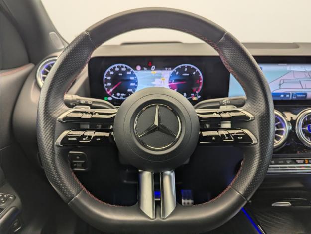 MERCEDES-BENZ GLA 200 d AMG Line  GLA 200 d AMG Line