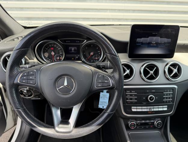 MERCEDES-BENZ GLA 220 d Sensation Urban 