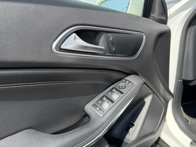 MERCEDES-BENZ GLA 220 d Sensation Urban 
