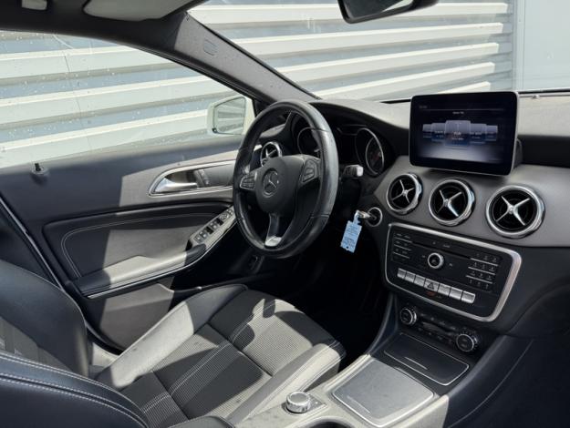 MERCEDES-BENZ GLA 220 d Sensation Urban 