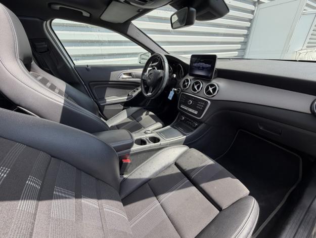 MERCEDES-BENZ GLA 220 d Sensation Urban 