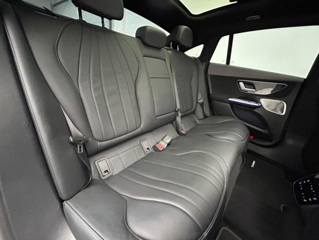MERCEDES-BENZ EQE 350 AMG Line  